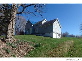 10000 Lummisville Rd, Wolcott, NY 14590-9312