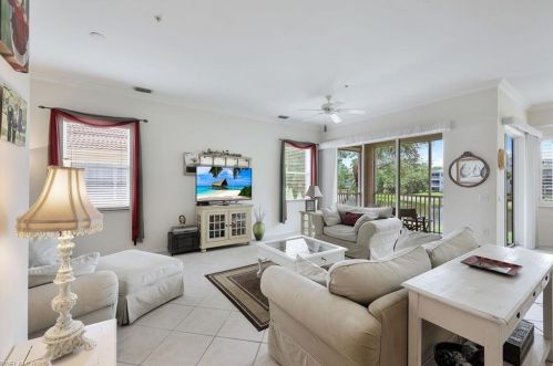 3976 Bishopwood Ct, Naples, FL 34114-2520