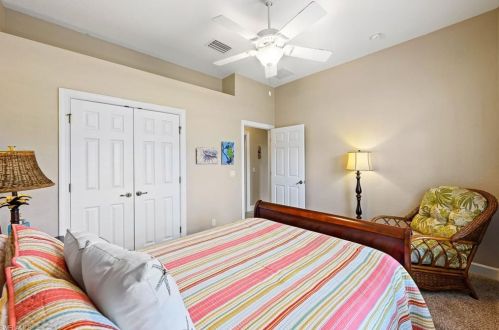 15892 Delaplata Ln, Naples FL 34110-2804 exterior