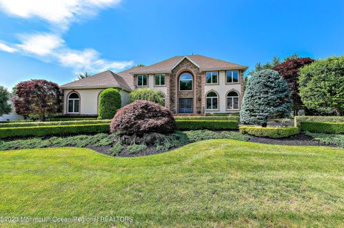 200 Conway Ct, Morganville, NJ 07751-4433