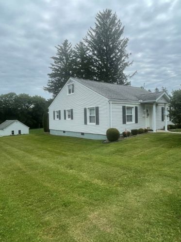 320 Georgia Ave, South Connellsville, PA 15425-2250