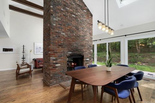 164 Westchester Ave, Scotts Corners NY  10576-1705 exterior