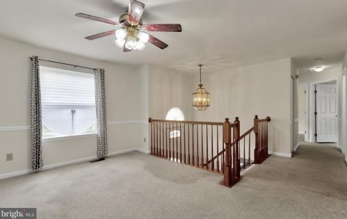 6 Terry Ct, New Castle DE  19720-7697 exterior