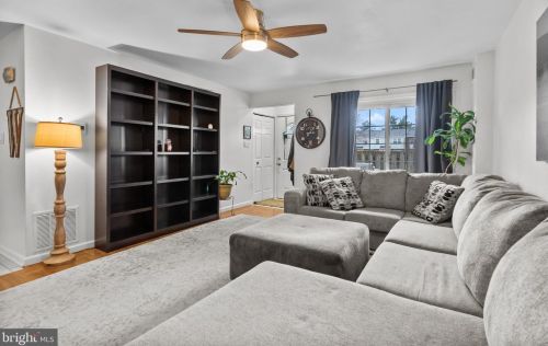 3116 Harbour Dr, Palmyra, NJ 08065-2218