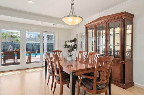 1378 Don Kirk St, Los Altos, CA 94024-6121