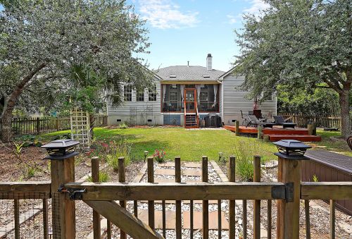 1869 Palmetto Isle Dr, Mount Pleasant SC  29466-8773 exterior