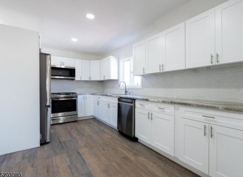 76 25th St, Bayonne NJ  07002-4937 exterior