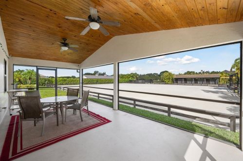 2904 Appaloosa Trl, West Palm Beach FL  33414-7639 exterior