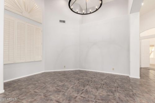6261 Post Rd, Chandler, AZ 85226-1167