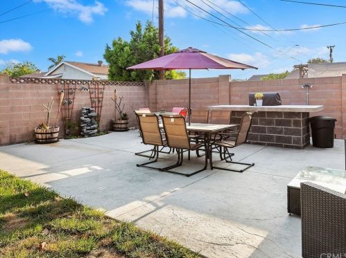 6654 San Homero Way, Buena Park CA  90620-3716 exterior