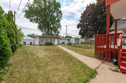 1428 Breda Ave, Saint Paul MN  55108-2605 exterior