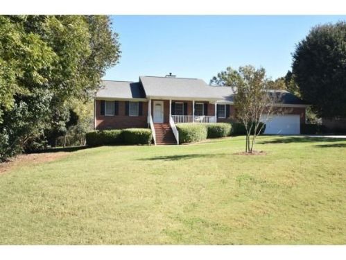 104 Wyrick St, Gibsonville, NC 27249-2836