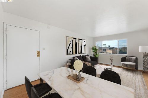 1636 99 Ave, Oakland CA  94605-4814 exterior