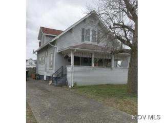 3302 3rd Ave, Parkersburg, WV 26101-6372