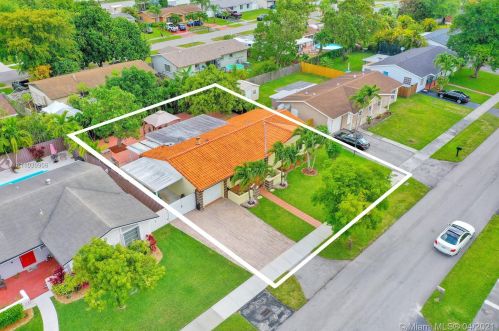 12323 104th Ln, Miami, FL 33186-3608