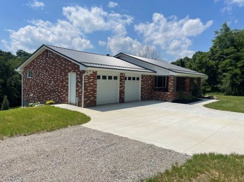 853 Amity Ridge Rd, Amity, PA 15311-1326