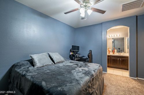 1945 77 Dr, Phoenix AZ 85033-2453 exterior