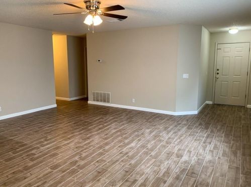 9617 Copper Creek Dr, Austin TX  78729-3541 exterior