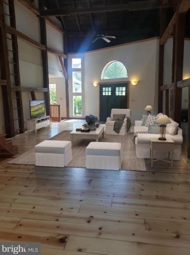 7155 Blossom Ln, Coopersburg, PA 18036-9727