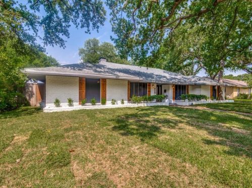 1517 Green Oaks Dr, Irving, TX 75061-2044