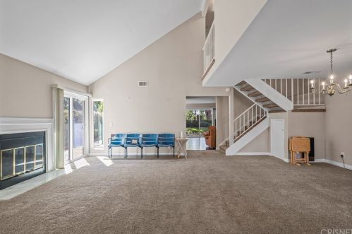 19767 Elizabeth Way, Santa Clarita, CA 91351-4831