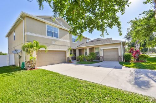 10836 Carloway Hills Dr, Wimauma, FL 33598-6141