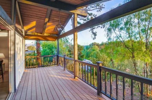 2502 Singing Vista Way, El Cajon CA  92019-2740 exterior