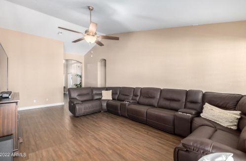 668 Leah Ave, Gilbert AZ 85233-2036 exterior