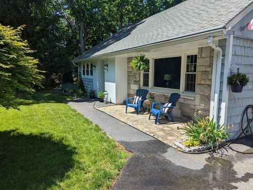 41 Bruce Ln, Warwick RI  02886-9120 exterior