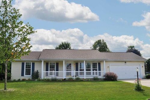 604 Fieldstone Ln, Middlebury, IN 46540-9204