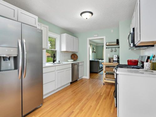 310 Arion St, Saint Paul, MN 55118-1608