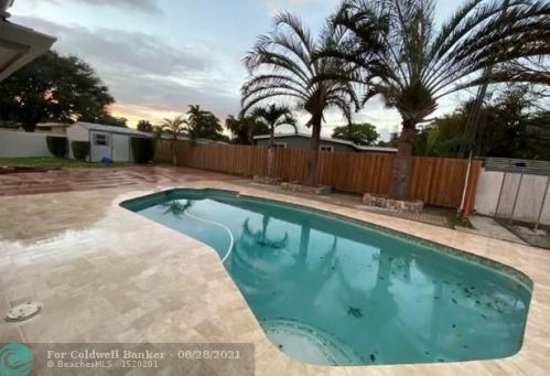 6451 3rd St, Hollywood FL  33023-1217 exterior
