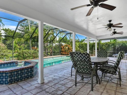 3265 60th St, Naples, FL 34116-7421