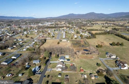 509 6th St, Richmond National Battlefiel VA  22835-1449 exterior