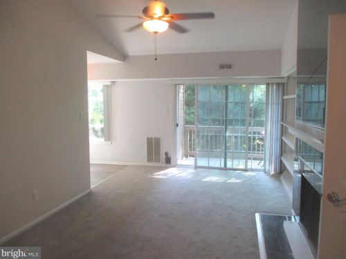 204 Beacon Hill Dr, Southampton PA  18966-2531 exterior