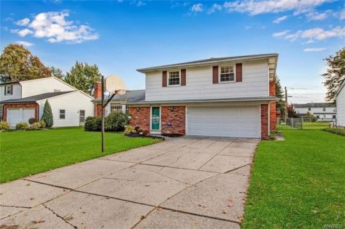 157 Old Farm Cir, Buffalo, NY 14221-1534
