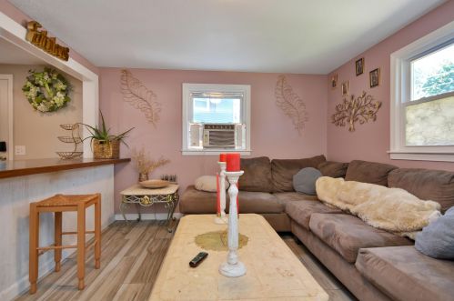 32 Fairview Ave, Nashua NH 03060-4105 exterior