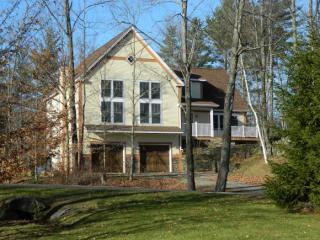16 Burtmill Ln, Stowe VT  05672-5135 exterior
