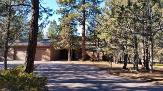 63257 Cherokee Ln, Bend, OR 97701-9019