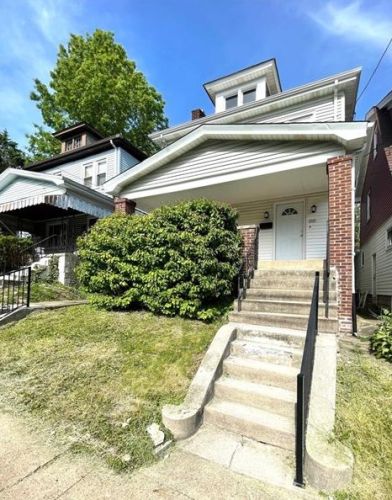 2303 Palm Beach Ave, Pittsburgh PA  15216-3421 exterior