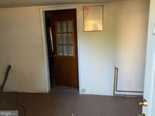 333 Berg Ave, Trenton, NJ 08610-4908