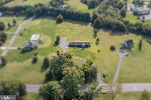 1356 Kings Hwy, Pilesgrove NJ 08098-2517 exterior