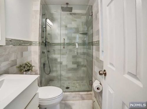 550 Franklin Ave, Franklin Lakes NJ  07417-2512 exterior