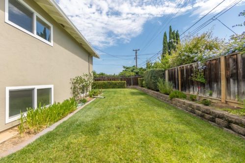 1638 Bittern Dr, Sunnyvale CA  94087-4604 exterior