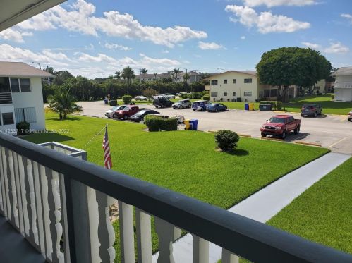166 Easthampton G, West Palm Beach, FL 33417-1928