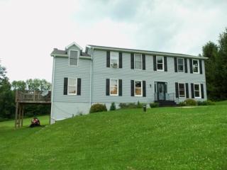 31 Myrtle Rd, Honesdale, PA 18431-2430