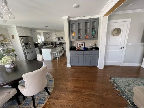 269 Valley Ave, Bridgeport CT  06606-3756 exterior