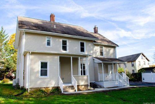 7 Center St, Patterson NY  12563-3116 exterior