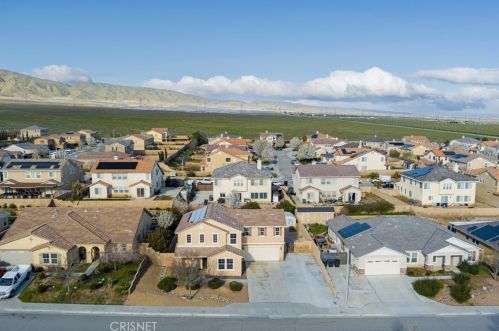 42643 Raywood Dr, Lancaster, CA 93536-7434