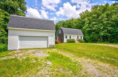 21 Belfield Dr, Providence RI  02919-1801 exterior